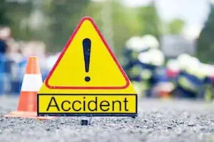 महाराष्ट्र के वर्धा जिले में ट्रक से टकराई कार... दो डॉक्टरों समेत 3 की मौत
