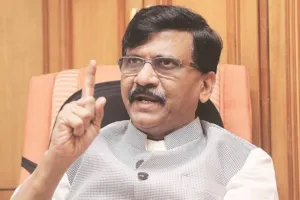 आप मिस्टर कूल हैं... मैं मिस्टर हॉट हूं, 'वे मुझसे दूर भाग रहे'- संजय राउत