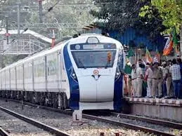 रच गया इतिहास, Dehradun से दिल्ली के बीच दौड़ी Vande Bharat