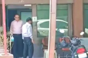 नागपुर के बिल्डरों, क्रिकेट सट्टेबाजों और हवाला कारोबारियों, ट्रांसपोर्ट कारोबारि प्यारे खान के ठिकानों पर आयकर विभाग की बड़ी कार्रवाई