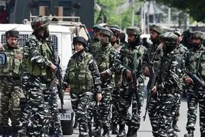 मणिपुर में हथियार और गोला बारूद के तीन कार्टन बरामद, तीन लोग गिरफ्तार