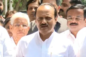 'महाराष्ट्र में कानून-व्यवस्था की स्थिति हुई खराब', अजित पवार ने डिप्टी सीएम फडणवीस से मांगा इस्तीफा