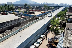 मुंबई: 12 करोड़ रुपये की सड़क जो एक साल से बेकार पड़ी है