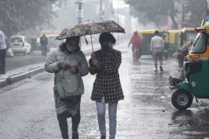 मुंबई, पुणे समेत इन जिलों में बारिश का अलर्ट, बाकी में रहेगी गर्मी