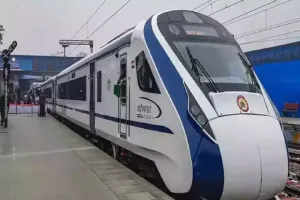 मुंबई से दिल्ली 160 किमी प्रति घंटे की रफ्तार से चलेगी वंदे भारत एक्सप्रेस, होगा देश का पहला फास्टेस्ट रूट