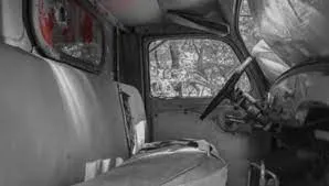 कांदिवली में एक ट्रक में  मिला चालक का शव... पुलिस को हृदयघात से मौत होने का संदेह