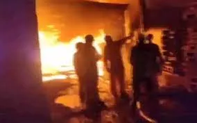 महाराष्ट्र के रायगढ़ में दवा कंपनी में लगी आग... 5 लोग घायल 