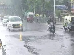 मुंबई में बेसौसम बरसात... इन इलाकों में सुधरी आबोहवा
