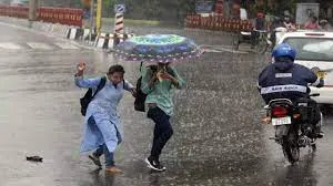 महाराष्ट्र के कई जिलों में अगले 24 घंटे कैसा रहेगा मौसम का हाल... 