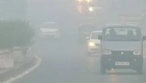 मुंबई में हर तरफ छाई धुंध... चेंबूर, कोलाबा समेत कई इलाकों में AQI 250 के पार