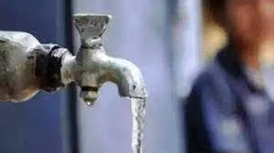 मुंबई शहरी क्षेत्र में कल पानी की कटौती...  मालाबार हिल जलाशय का आंतरिक निरीक्षण