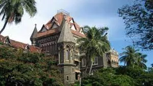 बॉम्बे हाई कोर्ट ने दल-बदल कानून में विलय पर संरक्षण को चुनौती पर केंद्र सरकार से मांगा जवाब