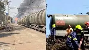 रायगढ़ जिले के खालापुर के पास कच्चे तेल से भरी मालगाड़ी में अचानक लगी आग...