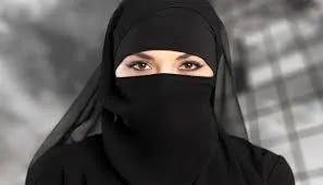 चेन्नई में  पुलिस वाले ने मुस्लिम महिला से बोला, 'बुर्का हटाओ, तुम्हारा खूबसूरत चेहरा दिख नहीं रहा...' 