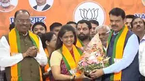 पूर्व गृह मंत्री शिवराज पाटिल की बहू अर्चना चाकुरकर बीजेपी में शामिल...