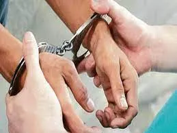 कल्याण में कोलसेवाड़ी पुलिस ने चोरी के आरोप में 2 को किया गिरफ्तार