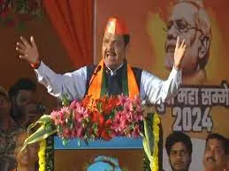 उप मुख्यमंत्री देवेंद्र फडणवीस ने लेह और लद्दाख के क्षेत्रों में बुनियादी ढांचे के लिए की PM मोदी की सराहना 