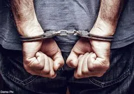 कांदिवली में डकैती का प्रयास करने वाले 2 नकली पुलिसकर्मी गिरफ्तार