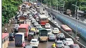 ठाणे-बेलापुर रूट पर हर जगह चल रहे काम... ट्रैफिक जाम !