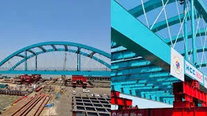 समुद्र में विशाल गर्डर की स्थापना...  मुंबई तटीय सड़क परियोजना और बांद्रा-वर्ली समुद्री पुल मार्ग का कनेक्शन सफल