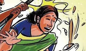 कुर्ला इलाके में नाश्ता नहीं बनाने पर पति ने पत्नी के सिर पर हथौड़े से कर दिया हमला 