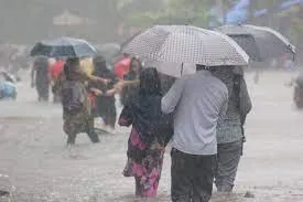 मुंबई में हल्की बारिश का भी अनुमान...  ठाणे के लिए येलो अलर्ट !