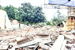 कल्याण / मवेशियों की ज़मीन पर होटल... राजस्व विभाग की कार्यवाही