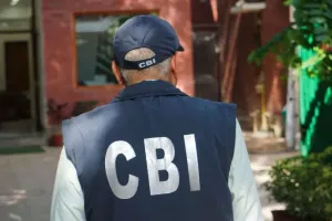 महाराष्ट्र : रिश्वतखोरी के आरोप में आईआरएस के दो अधिकारियों समेत सात लोग गिरफ्तार