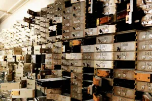 बॉम्बे हाई कोर्ट ने एक्सिस बैंक डकैती मामले में शामिल चार आरोपियों को बरी करने के फैसले को बरकरार रखा