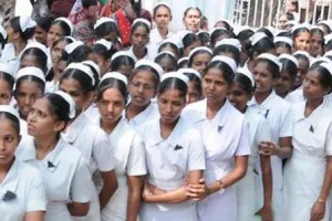 मुंबई : 325 सहायक नर्सों के सामने भुखमरी का संकट 