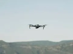 मुंबई एयरपोर्ट परिसर में ड्रोन उड़ाने के आरोप में व्यक्ति के खिलाफ मामला दर्ज