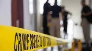 मुंबई:  पत्नी के साथ तीखी बहस; गुस्सा जाहिर करने बच्ची को जमीन पर पटक दिया