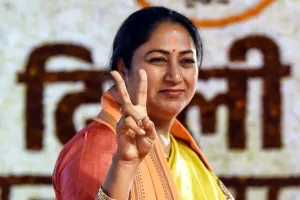 दिल्ली : विधायक दल की बैठक में रेखा गुप्ता को सीएम बनाने का फैसला