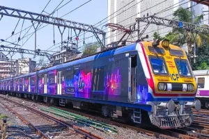 मुंबई : सेट्रल लाइन की लोकल 15 से 20 मिनट की देरी; यात्री परेशान