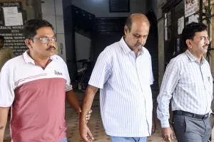 मुंबई : बैंक में 122 करोड़ के गबन मामले में छठी गिरफ्तारी