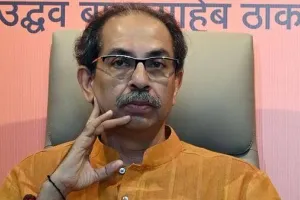 उद्धव ठाकरे ने नागपुर दंगे पर सीधे गृह मंत्री फडणवीस पर निशाना साधा