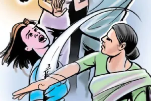 जुहू में मामूली विवाद को लेकर मराठी दंपत्ति टाइल से हमला