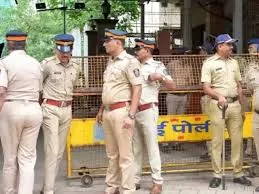 मुंबई : 'ड्रग्स क्वीन' सबीना शेख कोकीन और नकदी के साथ गिरफ्तार 