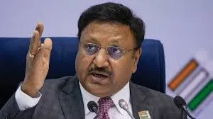 मुंबई: ईवीएम में गड़बड़ी के आरोपों पर चुनाव आयोग ने सख्त रुख अपनाया