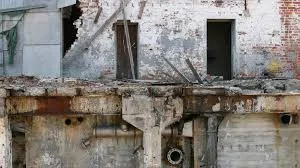 भिवंडी : मानसून के पहले पालिका की 21 अति जर्जर इमारतों पर हथौड़ा !