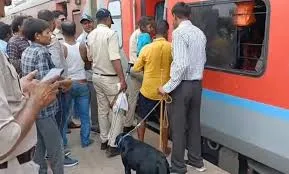 भुसावल : कामायनी एक्सप्रेस में बम की धमकी 