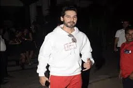 मुंबई : प्रवर्तन निदेशालय के समक्ष पेश हुए अभिनेता डिनो मोरिया