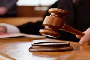 Delhi: अब बैंक लोन से जुड़े झगड़े भी लोक अदालत में सुलझेंगे, LG ने दी हरी झंडी  