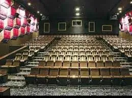 मुंबई: दो दर्जन सिंगल-स्क्रीन थिएटरों को व्यावसायिक टावरों में बदलने की योजना; मालिकों ने पुनर्विकास के प्रस्ताव जमा किए