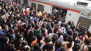 मुंबई : मुंबई में लोकल यात्रा करने वाले लाखों यात्रियों के लिए राहत भरी खबर 
