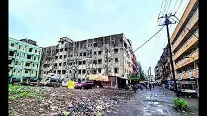नालासोपारा की 41 अवैध बिल्डिगों के घर खरीदारों के पुनर्वास की मांग पर बेरुखी; पुनर्वास का वित्तीय भार सरकार पर नहीं डाला जाना चाहिए - बॉम्बे हाई कोर्ट