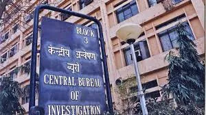 नई दिल्ली : बिल्डर, वित्तीय संस्थानों के अधिकारियों के गठजोड़ पर CBI की बड़ी कार्रवाई​, मुंबई-बेंगलुरु समेत 12 जगहों पर की छापेमारी