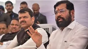 मुंबई : भाजपा-शिवसेना गठबंधन के नगर निगम चुनावों के लिए अलग होने का संकेत