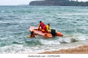 मुंबई : लाइफगार्ड की संख्या 93 से बढ़ाकर 137 करने का निर्णय