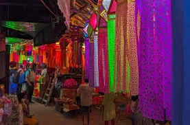 महिम पश्चिम में 10 दिन के लिए लगता है 100 साल से भी पुराना कन्दील मार्केट 